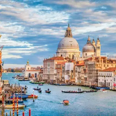 Italy scraps quarantine for fully vaccinated Brits