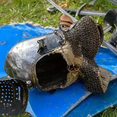 London woman duel between husband and lover