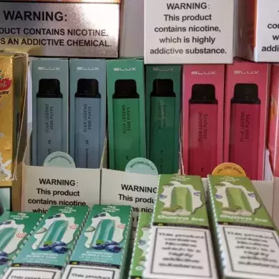 Teenagers cough up blood after using illegal vapes