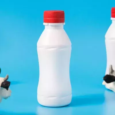 UK farmers told to throw away thousands of litres of milk due to driver shortage