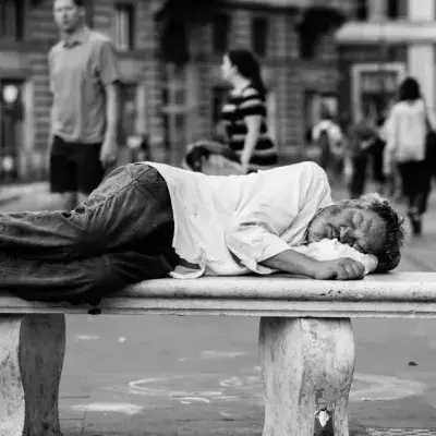 The UK to prioritize COVID-19 vaccination to the homeless