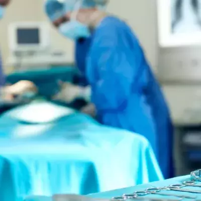 This woman is forced to live with a ‘shark hand’ after an operation