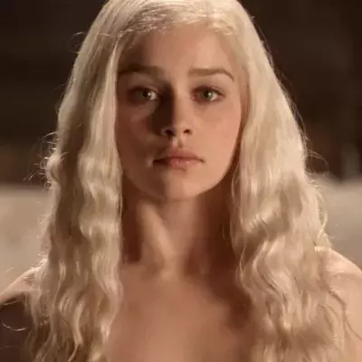 Emilia Clarke Reveals One Thing That Made Her GOT Love Scenes Excruciatingly Embarrassing