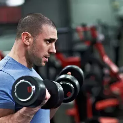 5 Exercises To Build Up Your Pecs Using Dumbbells