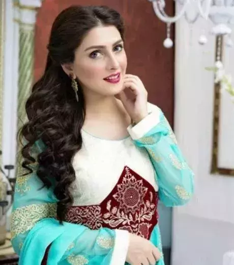 Ayeza Khan - Pakistan