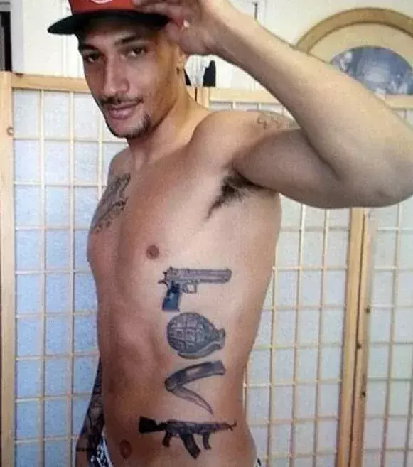 Jay Bothroyd got a guns, knife and grenade set. Thug Life.