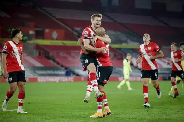 Stuart Armstrong – Southampton