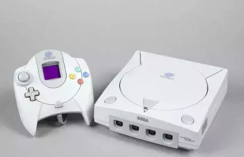 DreamCast (1998)                